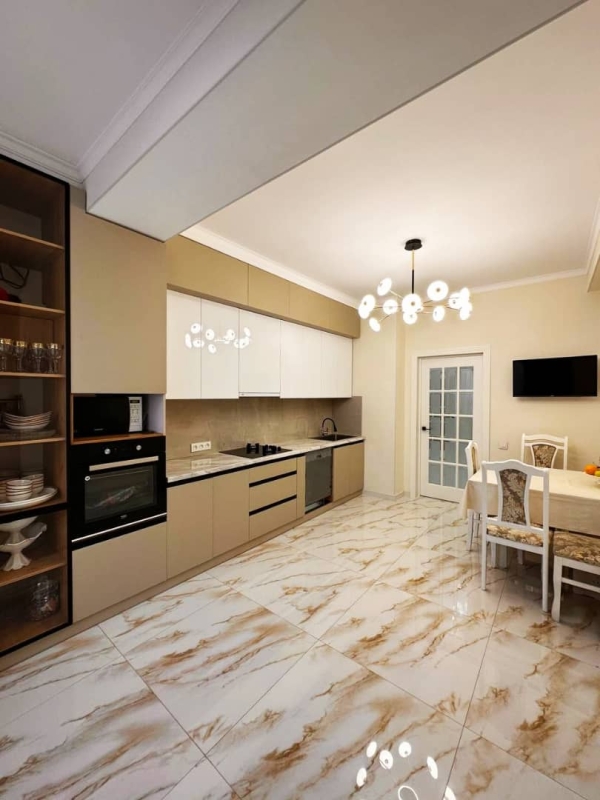 Продаю 4-к квартиру (123 м²) в Бишкеке