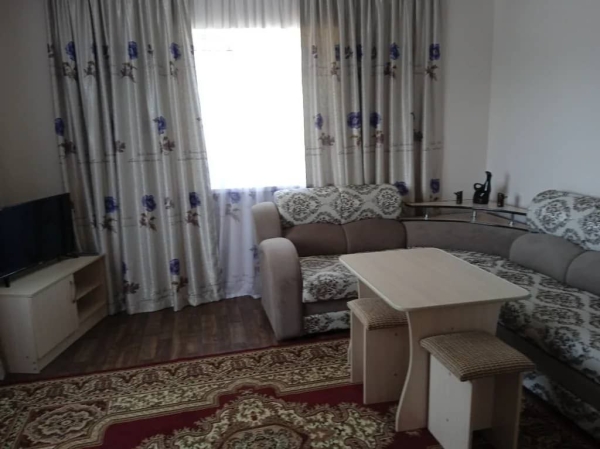 Продаю 15-к дом (511 м²) в Бишкеке