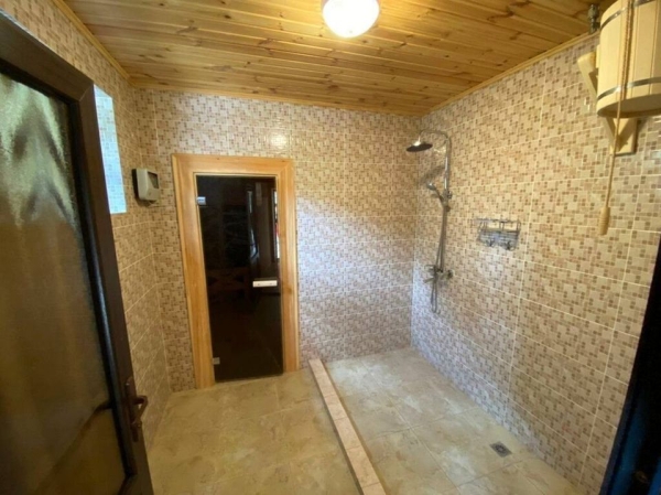 Продаю 6-к дом (436 м²) в Бишкеке