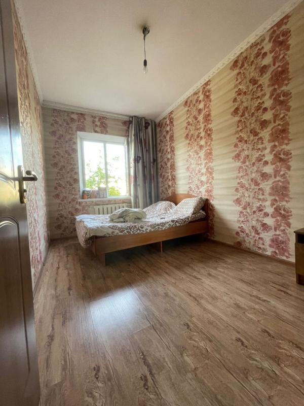 Продаю 3-к квартиру (62 м²) в Бишкеке