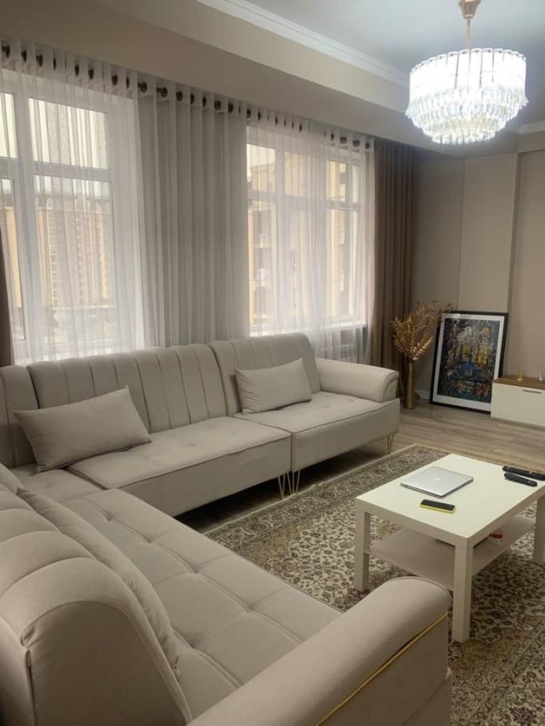 Продаю 2-к квартиру (68 м²) в Бишкеке