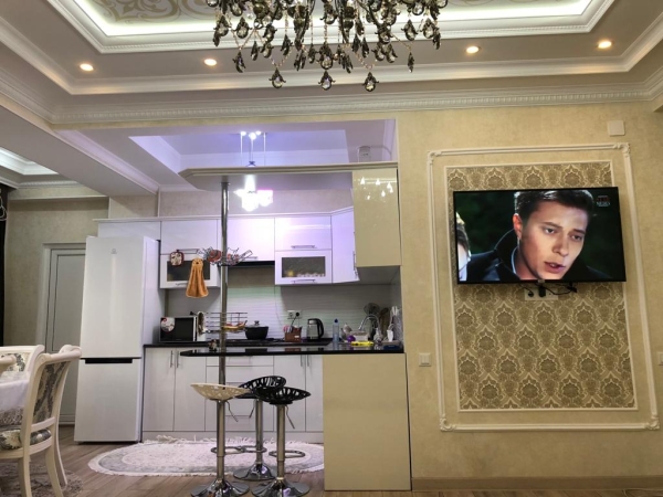 Продаю 3-к квартиру (107 м²) в Бишкеке