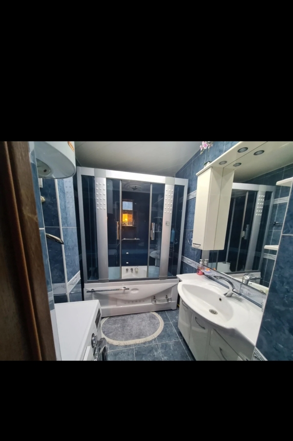 Продаю 3-к квартиру (80 м²) в Бишкеке
