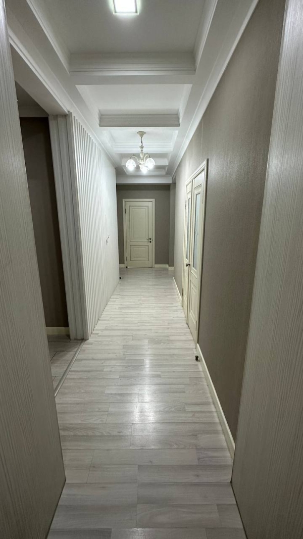 Продаю 4-к квартиру (133 м²) в Бишкеке