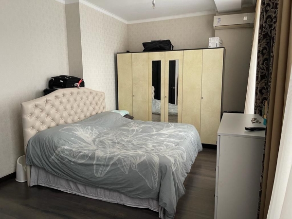 Продаю 2-к квартиру (70 м²) в Бишкеке