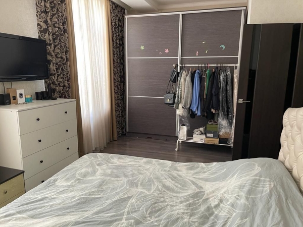 Продаю 2-к квартиру (70 м²) в Бишкеке