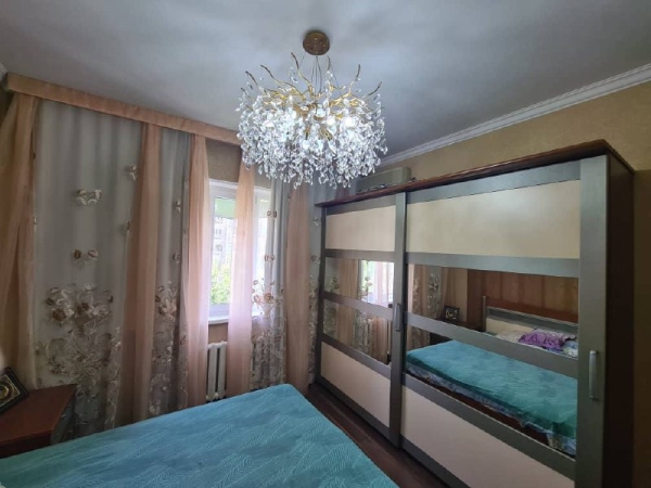 Продаю 3-к квартиру (80 м²) в Бишкеке