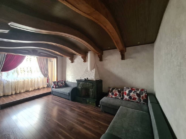Продаю 3-к квартиру (80 м²) в Бишкеке