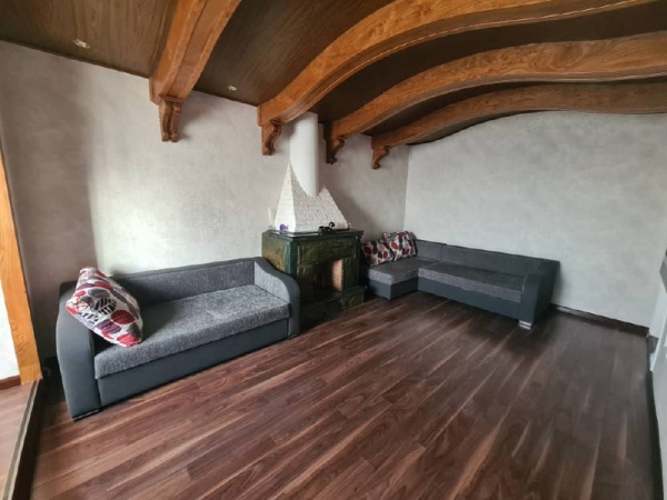 Продаю 3-к квартиру (80 м²) в Бишкеке