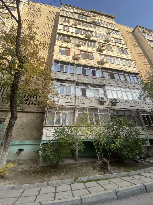 Продаю 3-к квартиру (90 м²) в Бишкеке