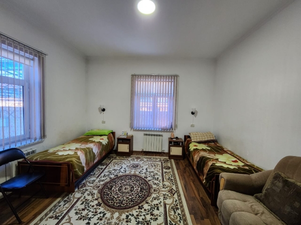 Продаю 8-к дом (405 м²) в Бишкеке