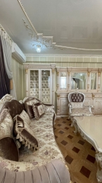 Продаю 4-к квартиру (150 м²) в Бишкеке