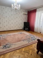 Продаю 4-к квартиру (168 м²) в Бишкеке