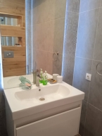 Продаю 3-к квартиру (85 м²) в Бишкеке