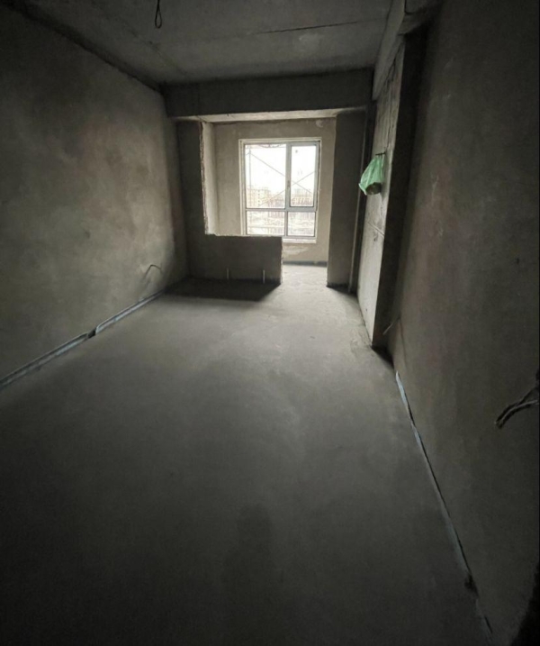 Продаю 2-к квартиру (77000 м²) в Бишкеке