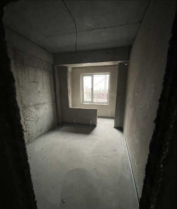 Продаю 2-к квартиру (77000 м²) в Бишкеке