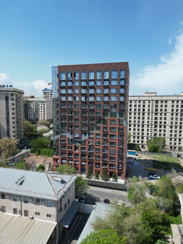 Продаю 3-к квартиру (116.7 м²) в Бишкеке
