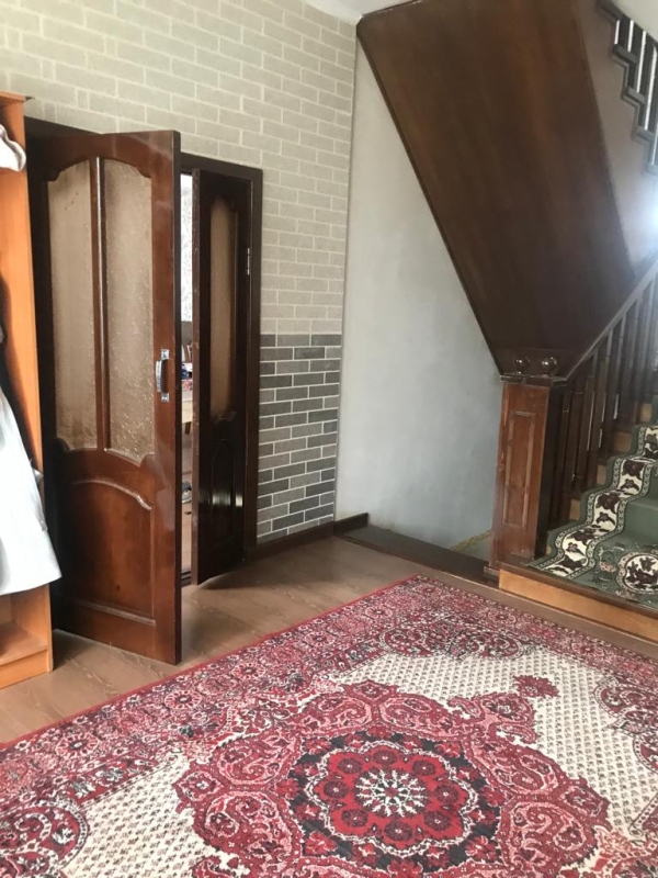 Продаю 5-к дом (250 м²) в Бишкеке