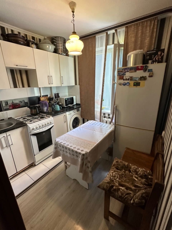 Продаю 3-к квартиру (58 м²) в Бишкеке