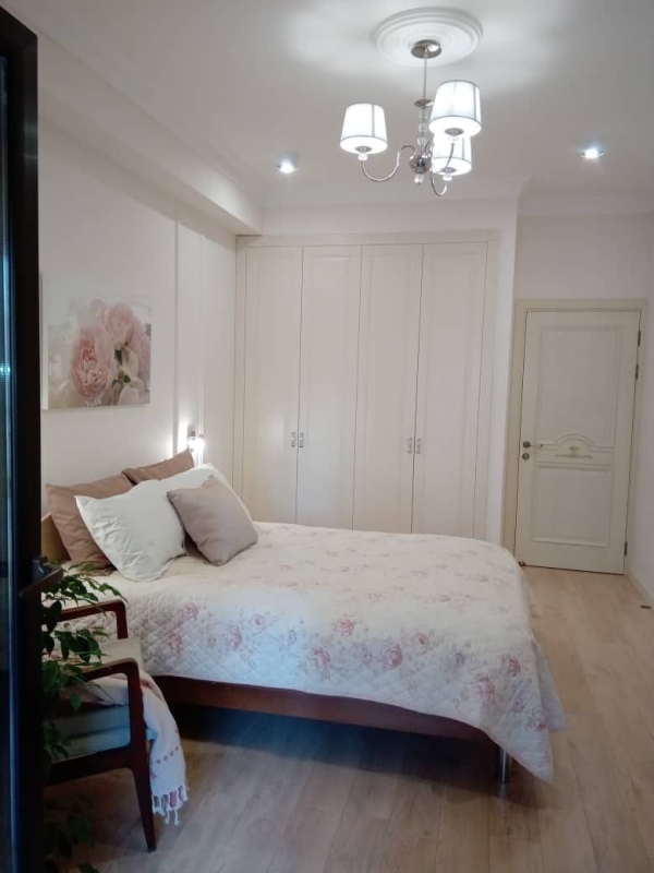 Сдаю 4-к квартиру (120 м²) в Бишкеке