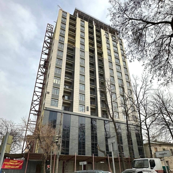 Продаю 3-к квартиру (87 м²) в Бишкеке