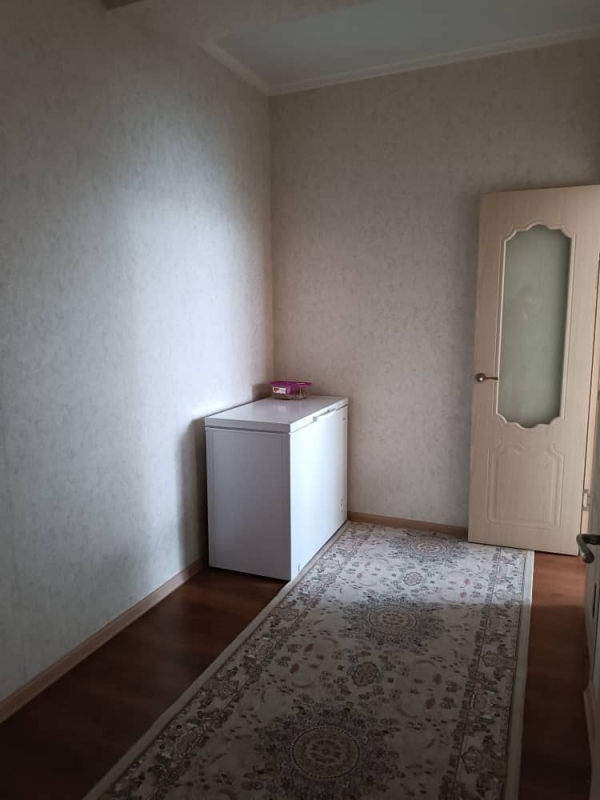 Продаю 2-к квартиру (74 м²) в Бишкеке