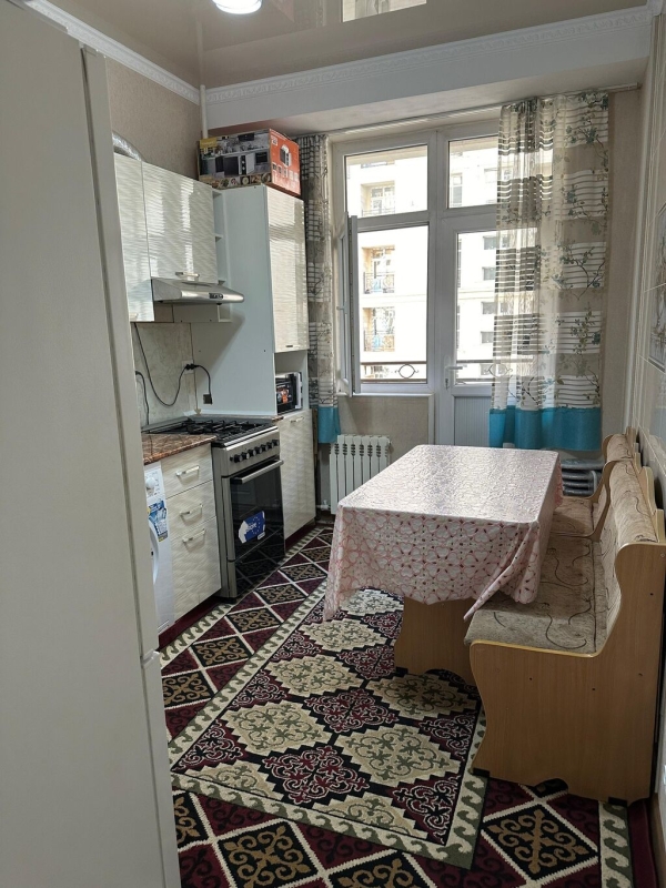 Продаю 1-к квартиру (39 м²) в Бишкеке