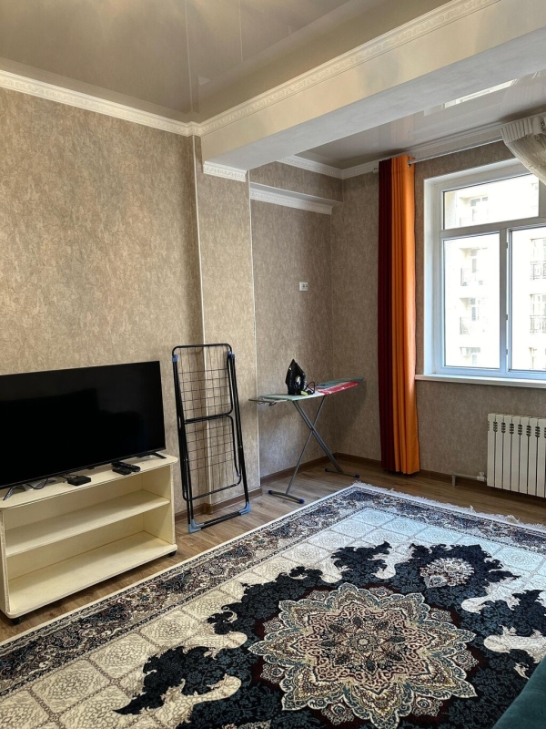 Продаю 1-к квартиру (39 м²) в Бишкеке