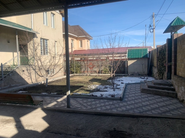 Продаю 6-к дом (320 м²) в Бишкеке