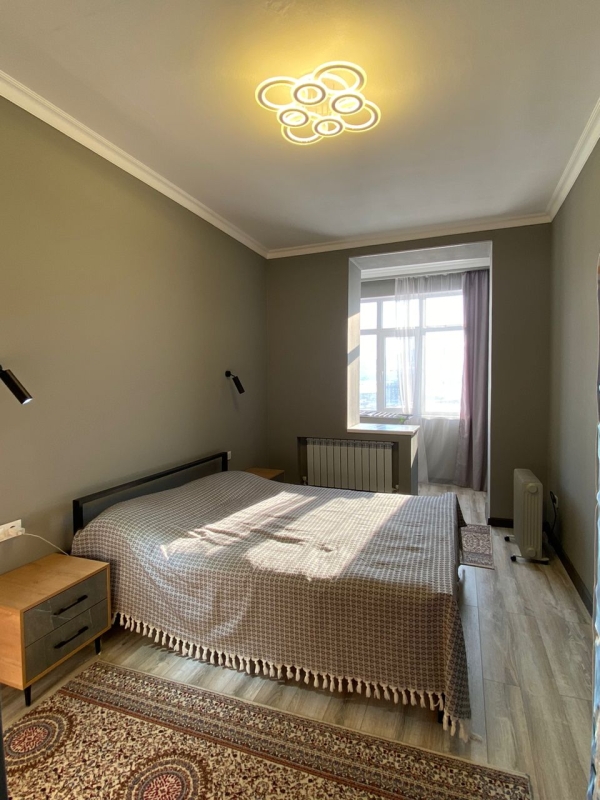 Продаю 2-к квартиру (63 м²) в Бишкеке