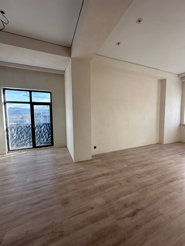 Продаю 2-к квартиру (78 м²) в Бишкеке