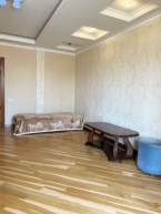 Продаю 3-к квартиру (140 м²) в Бишкеке