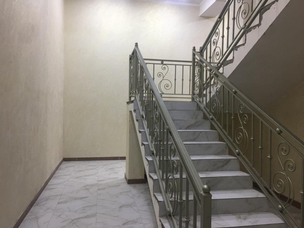 Продаю 9-к квартиру (454 м²) в Бишкеке