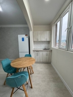 Продаю 1-к квартиру (45 м²) в Бишкеке