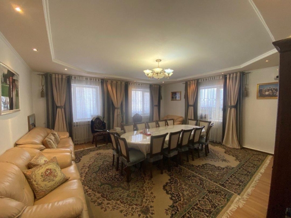 Продаю 6-к дом (174 м²) в Бишкеке