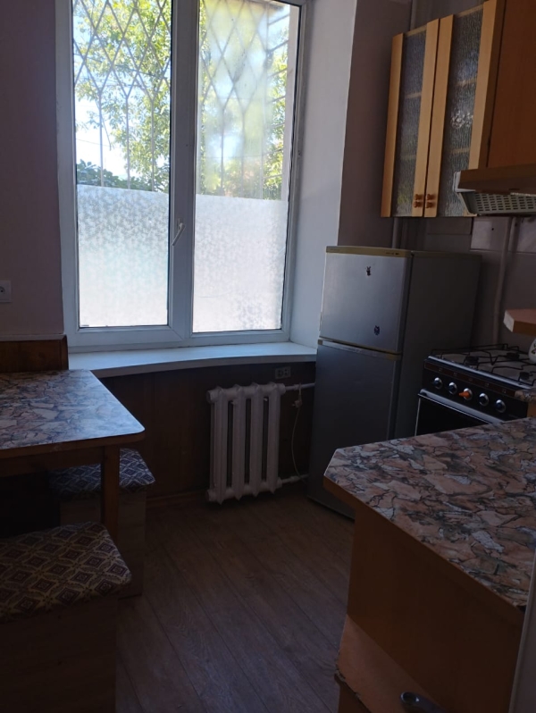 Продаю 2-к квартиру (44 м²) в Бишкеке