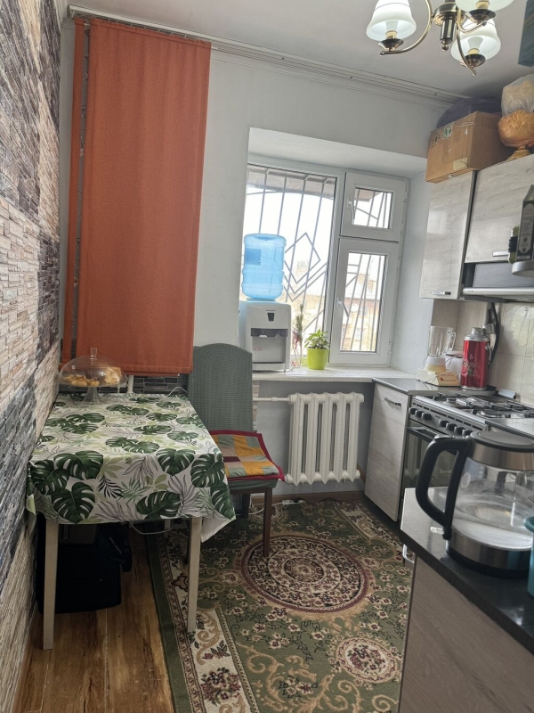 Продаю 2-к квартиру (44 м²) в Бишкеке