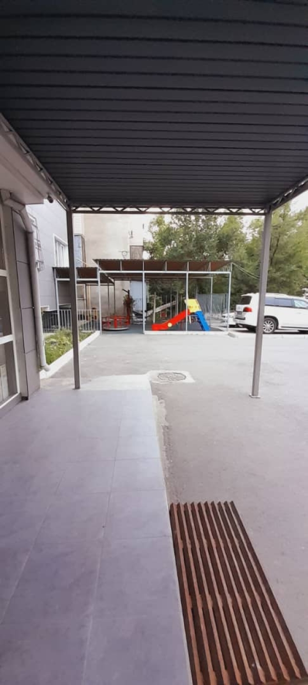 Продаю 3-к квартиру (128 м²) в Бишкеке