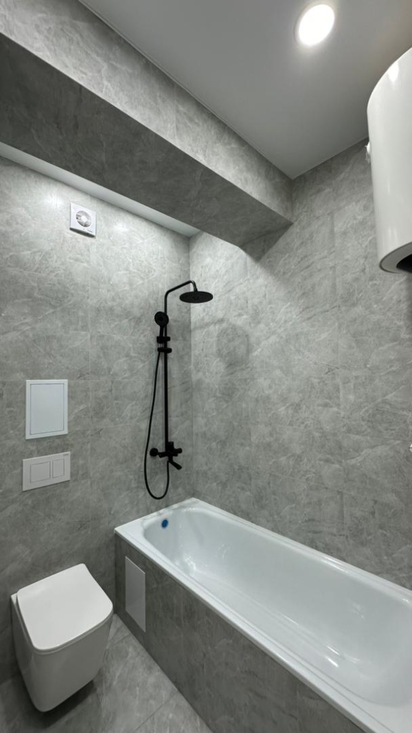 Продаю 2-к квартиру (55 м²) в Бишкеке
