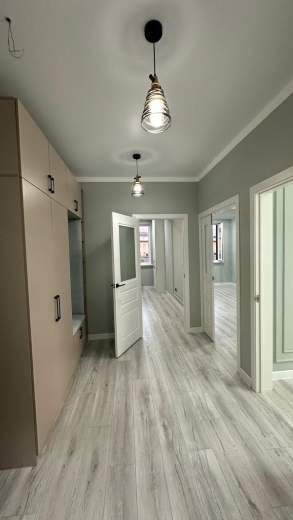 Продаю 2-к квартиру (55 м²) в Бишкеке