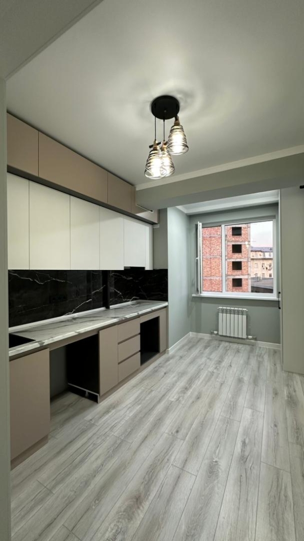Продаю 2-к квартиру (55 м²) в Бишкеке