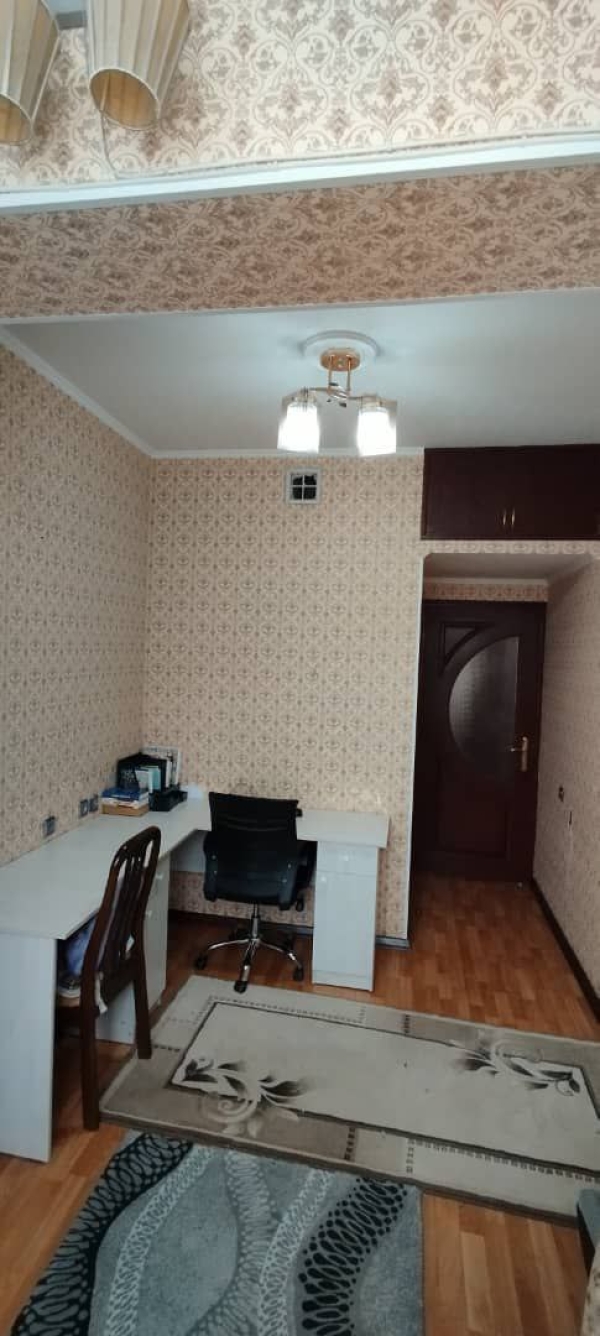 Продаю 3-к квартиру (84 м²) в Бишкеке
