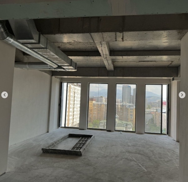 Продаю 1-к офис (52 м²) в Бишкеке