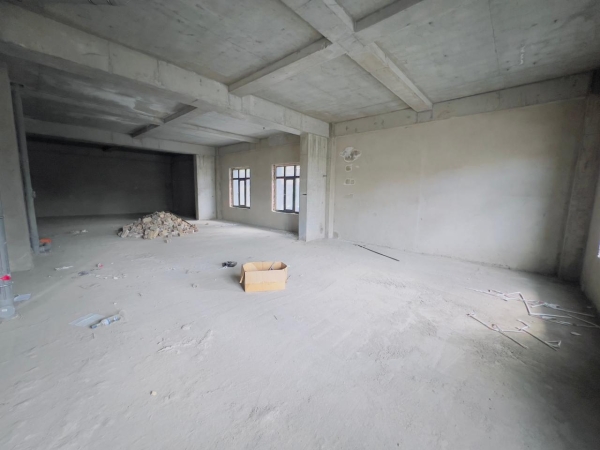Продаю 2-к помещение (339 м²) в Бишкеке