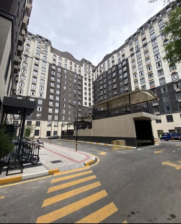 Продаю 2-к квартиру (70 м²) в Бишкеке