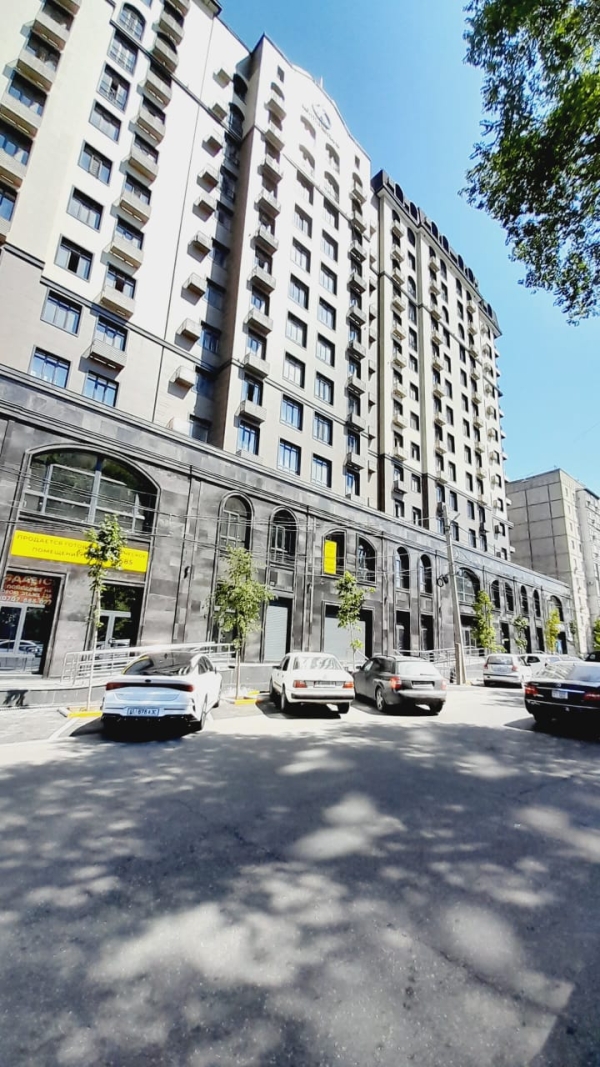 Продаю 3-к квартиру (96 м²) в Бишкеке