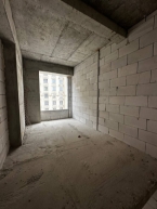 Продаю 4-к квартиру (156 м²) в Бишкеке