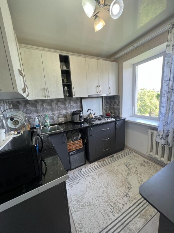 Продаю 2-к квартиру (45 м²) в Бишкеке