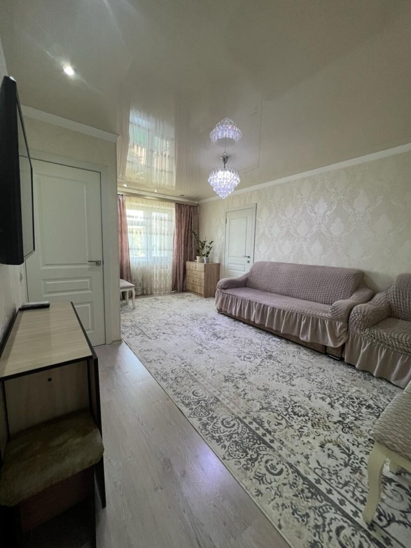 Продаю 2-к квартиру (45 м²) в Бишкеке