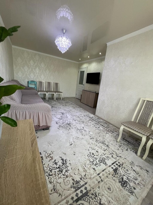 Продаю 2-к квартиру (45 м²) в Бишкеке
